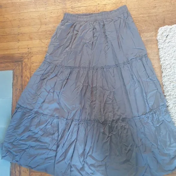 Afibi Womens High Waist A Line Ruffle Swing Long Maxi Skirt with Pockets - Picture 2 of 2